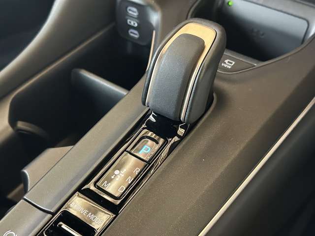 ★5年コーティング（契約時限定）が軽自動車￥39,800円、コンパクトカー￥49,800円、ミニバン￥59,800円で施工出来ます。新車のピッカピカの状態をより長くキープします！