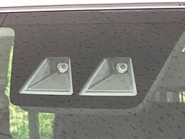 【トヨタセーフティセンス】走行中に前方の車両等を認識し、衝突しそうな時は警報とブレーキで衝突回避と被害軽減をアシスト。より安全にドライブをお楽しみいただけます。