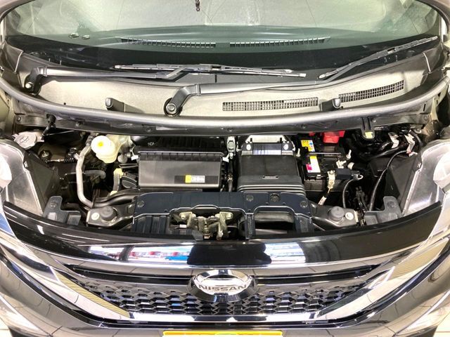親切・丁寧な専門メカニックスタッフが応対！・車検・点検整備・事故等の修理などアフターサービスも安心。お車のカスタマイズもネクステージのサービススタッフまでご相談ください！