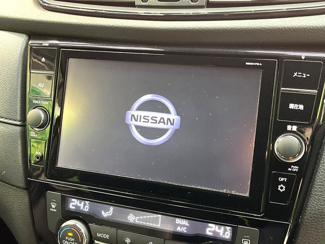 【純正9型ナビ】人気の純正ナビを装備。オーディオ機能も充実しており、Bluetooth接続すればお持ちのスマホやMP3プレイヤーの音楽を再生可能！毎日の運転がさらに楽しくなります！！