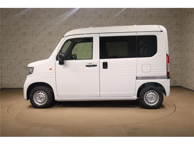 カラーはタフタホワイト3です。