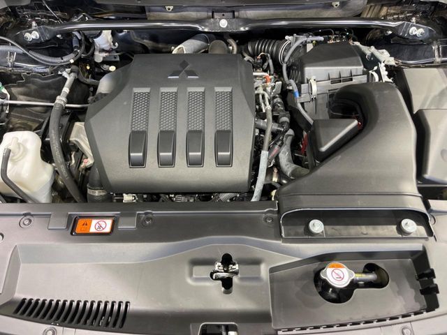 親切・丁寧な専門メカニックスタッフが応対！・車検・点検整備・事故等の修理などアフターサービスも安心。お車のカスタマイズもネクステージのサービススタッフまでご相談ください！