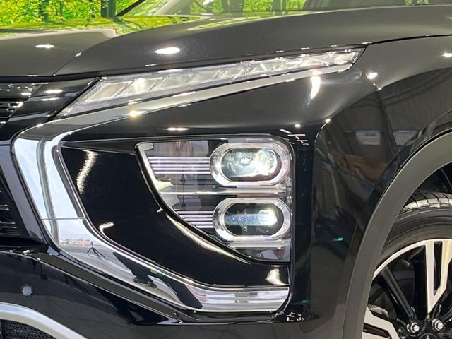 【LEDヘッドライト】悪天候や夜間走行時も良好な視界を確保し安心して運転できる高輝度LEDヘッドライトを装備！点灯速度が早く、消費電力も抑えられています。