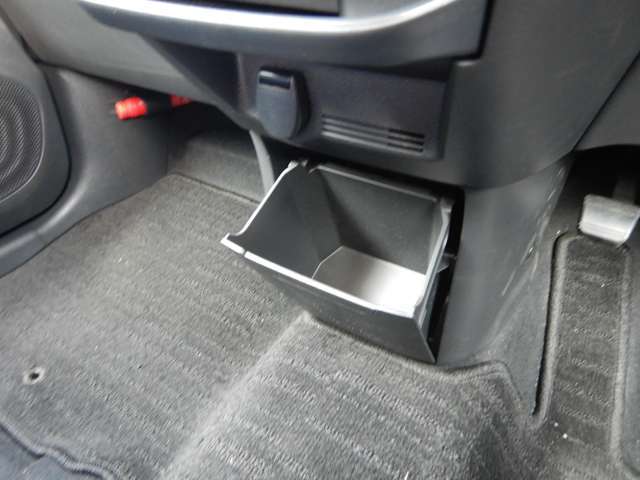 ☆エンジンオイル交換、タイヤ交換、車検、修理なども当社にお任せください☆