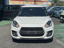 デュアルセンサーブレーキサポートや横滑り防止装置、車線逸脱警報機能などのサポート装備も充実♪