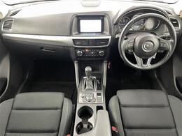 【インパネ全体】全方位で視界が広く、高い目線で運転もしやすいです！