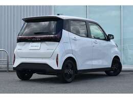 人気のサクラが入庫しました。是非現車を見にご来店下さい。