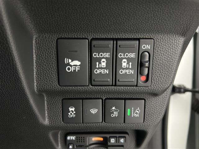 【運転席操作部】快適なドライブを楽しむための機能が装備されています！運転席から触れるので、使いやすいです！除菌プランいれていただくと、さらに清潔で安心していただけます！