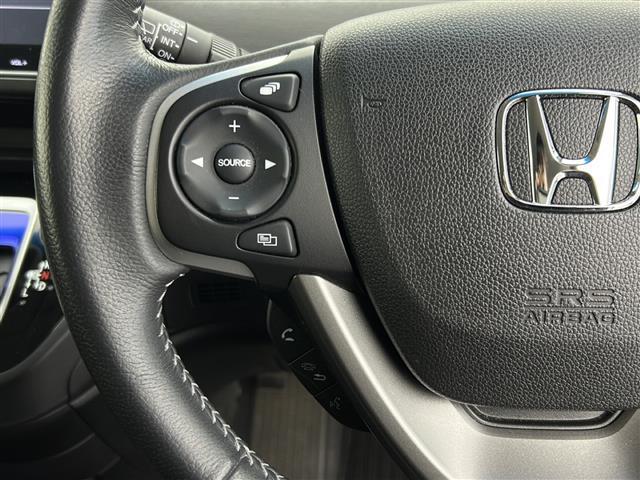 【運転席操作部】快適なドライブを楽しむための機能が装備されています！運転席から触れるので、使いやすいです！除菌プランいれていただくと、さらに清潔で安心していただけます！