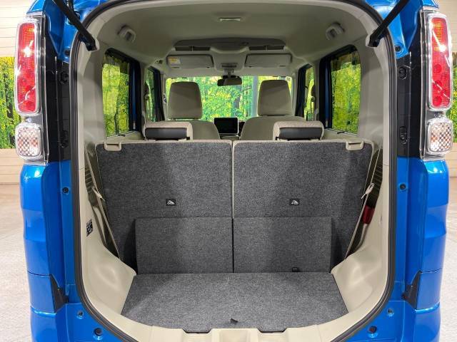 普段のお買い物や通勤、送迎等に十分な荷室スペースを確保しております。セカンドシートを倒すと、大きな荷物の積載も可能です♪