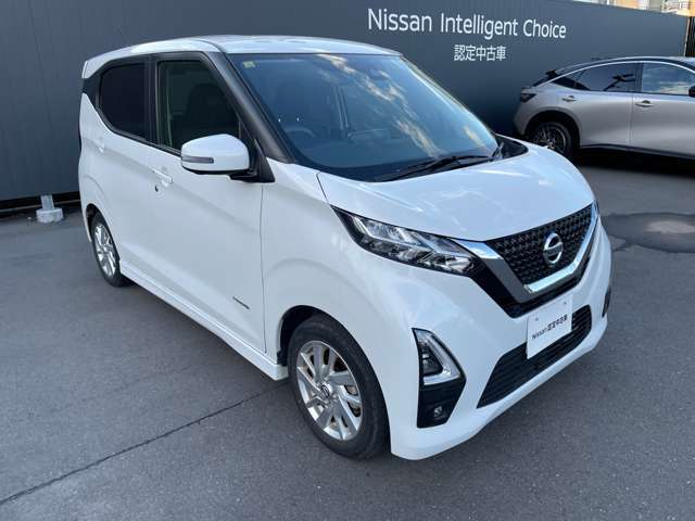 人気のグレードのお車ですので、お問い合わせはお早めに。TEL：042-721-8123