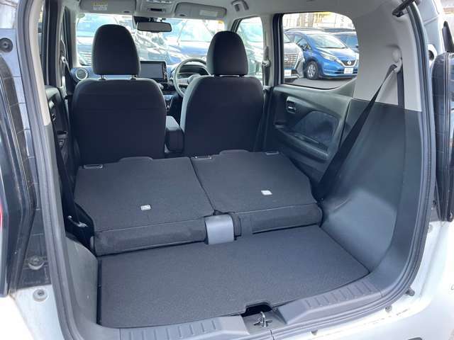 シートを倒せば更に積載スペースを確保できます！