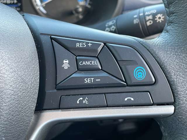 プロパイロットも付いているので高速道路での運転も快適です。