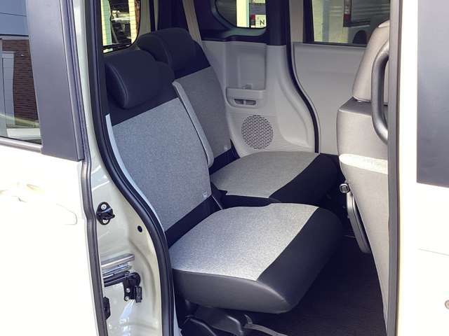 前後にスライド可能です