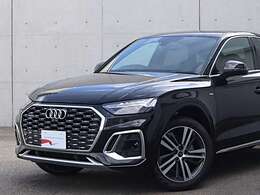 ●Audiが最初に採用したLEDポジショニングランプ。シャープなラインで昼間でも点けていたいと思うほど上品でオシャレです。夜間走行時はさらに目立ちます！