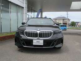 弊社試乗車としてのみ使用しておりましたので喫煙歴も無く保守管理が行き届いております。