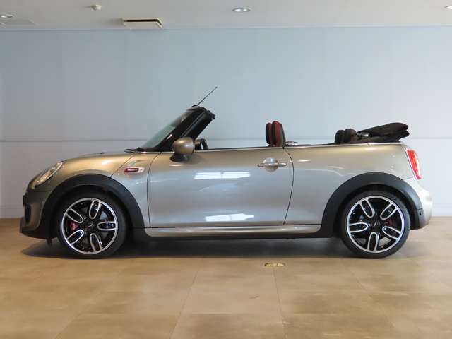 MINIオーナーのために設計されたオリジナルのMINI自動車保険がございます。車のことは全ておまかせください。