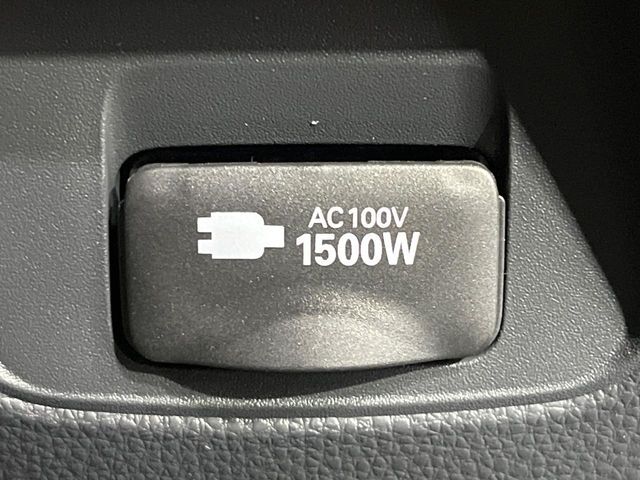 【1500Wアクセサリーコンセント】消費電力1500Wまでの家電が使えます。キャンプやスポーツ・アウトドアでのアクティビティはもちろん、災害・停電の際に大活躍♪