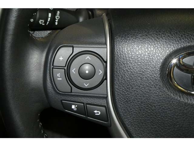 各ステアリングスイッチです。