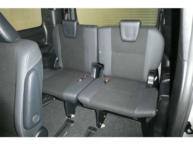 3列目シートも快適快適。