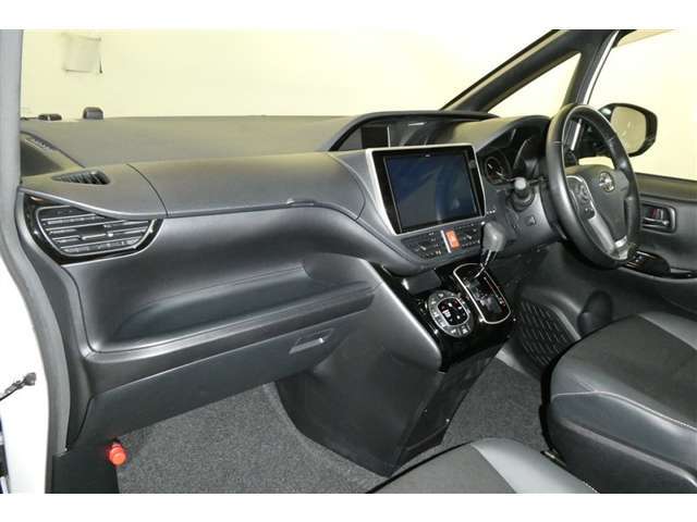 愛車の室内を抗菌・抗ウイルス・防臭パック【チタニア：車内にコーティングし抗菌、抗ウイルス効果を発揮しながら悪臭を付きにくく残りにくくします。】も取り扱いしています。