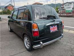 5面スモーク付きのミラジーノになります。日差しを軽減してくれます！