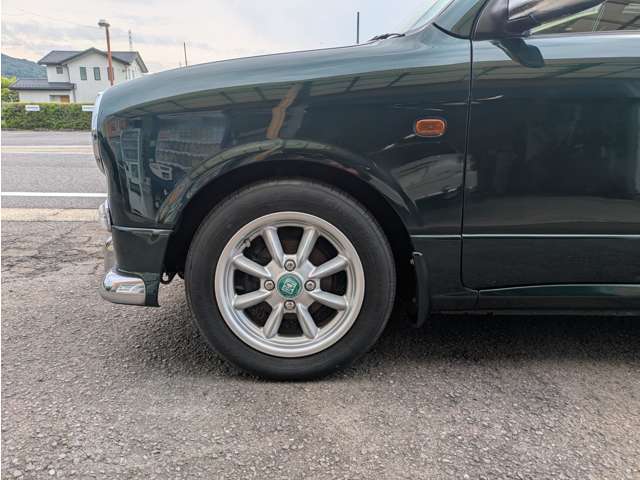 納車時に新品のタイヤとバッテリーなので安心してお乗り頂けると思います！