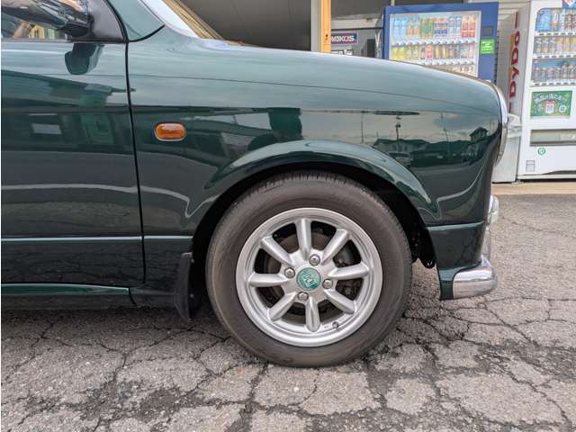 納車時に新品のタイヤとバッテリーなので安心してお乗り頂けると思います！