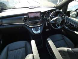 先進装備レーダーセーフティPKG（ブラインドスポットアシスト・アクティブディスタンスアシストディストロニック・レーンキーピングアシスト）＆インテリジェントドライブ