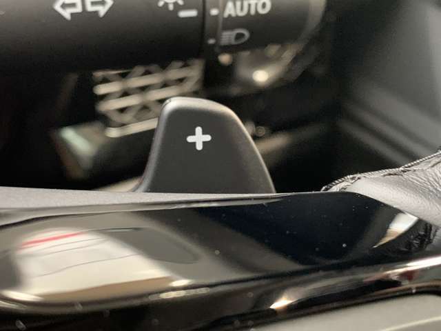 パドルシフトでマニュアル感覚の運転をお楽しみ頂けます