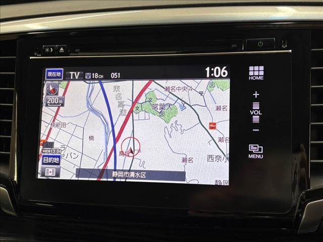 【純正ナビ】一体感のあるナビは、高級感ある車内を演出してくれます。Bluetooth再生などオーディオ機能も充実しておりますので、運転もより楽しめます♪