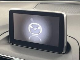 【メーカー純正ナビ】インテリアに溶け込むスタイリッシュな「専用設計」メーカーナビを装備♪視認性や操作性など基本性能にも優れ、より上質なカーライフをお楽しみいただけます。