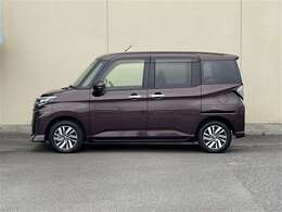 ボディ色はプラムブラウンクリスタルマイカです。