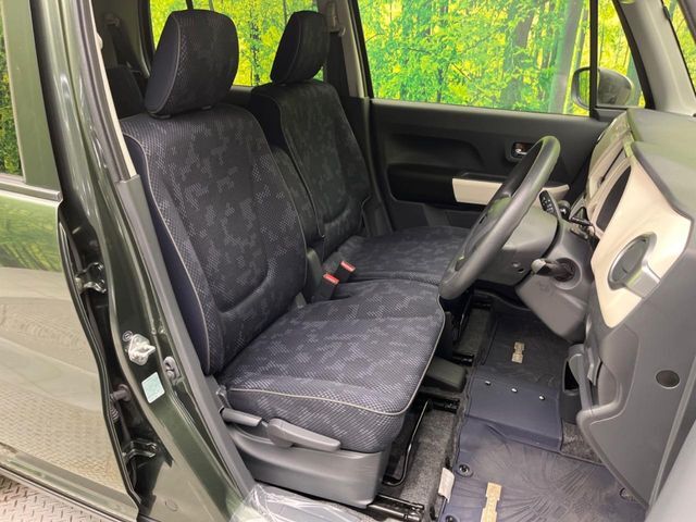 運転席シート廻りは使用感も少なく、良好な状態となっています。丁寧に使われていたことがよくわかりますね。