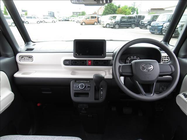 ふぃのの在庫をご覧いただきありがとうございます。総在庫台数600台以上　届出済未使用車専門店でございます。ぜひ一度　 0120-153-440　までお問い合わせください。