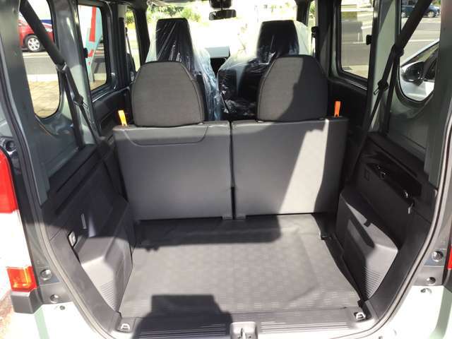 自動車損害保険代理店、JAF加盟店なのでサポート体制も当社にお任せください！