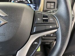 【アダプティブクルーズコントロール】高速道路での長距離走行が楽に！！自動で速度を保つクルーズコントロールが、衝突軽減システムと連携し、前方の車両を感知して車間を保つように速度調節してくれます！！