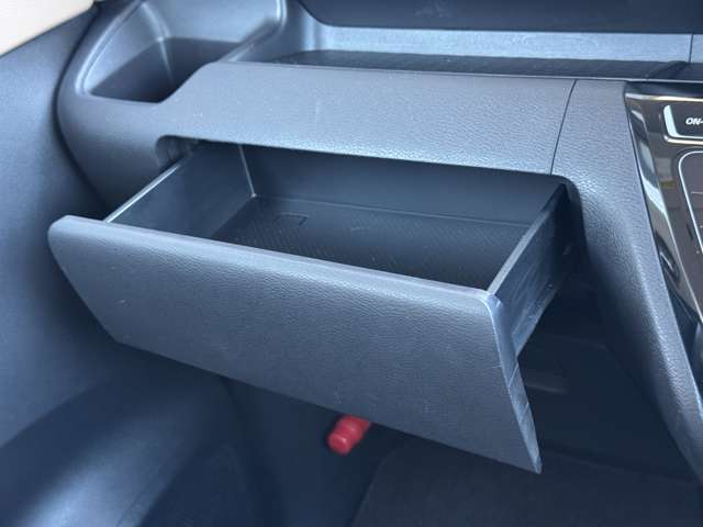ティッシュなども収納できます★