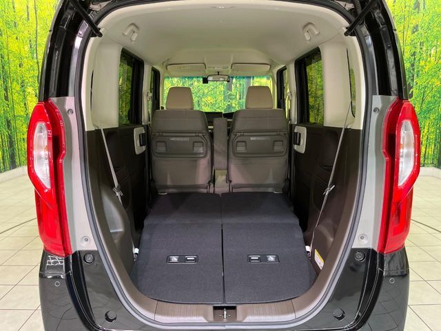 普段のお買い物や通勤、送迎等に十分な荷室スペースを確保しております。セカンドシートを倒すと、大きな荷物の積載も可能です♪