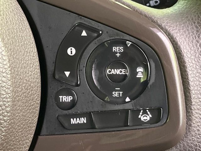 【アダプティブクルーズコントロール】高速道路での長距離走行が楽に！！自動で速度を保つクルーズコントロールが、衝突軽減システムと連携し、前方の車両を感知して車間を保つように速度調節してくれます！！