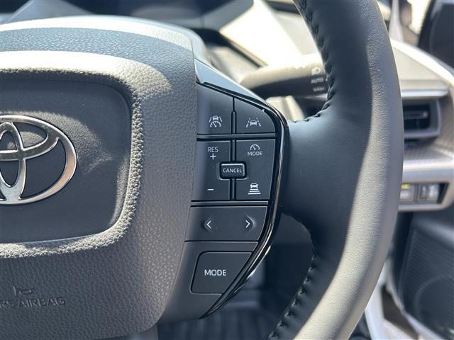 【運転席操作部】『運転席周辺の装備』の画像になります。快適なドライブを楽しむための機能が装備されています！運転席から触れるので使いやすいです！