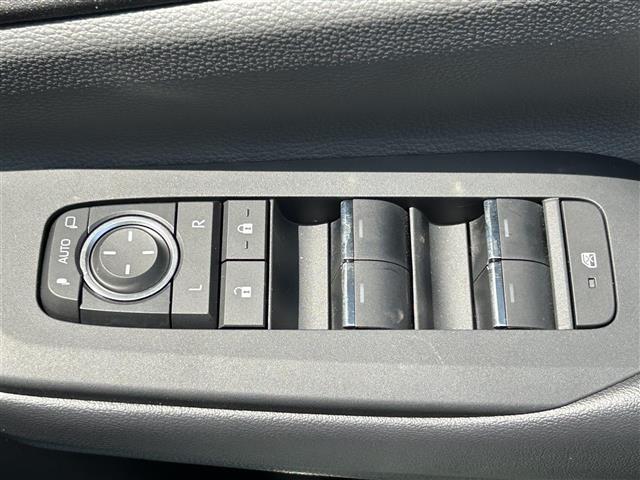 【窓操作部】『窓周辺/窓周辺装備』の画像になります。写真の内容に関してご不明点、ご質問等がございましたらお気軽にガリバー店舗までお問い合わせください。