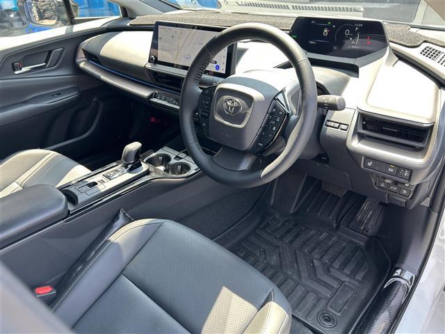 【運転席】『運転席周辺』の画像になります。写真の内容に関してご不明点、ご質問等がございましたらお気軽にガリバー店舗までお問い合わせください。