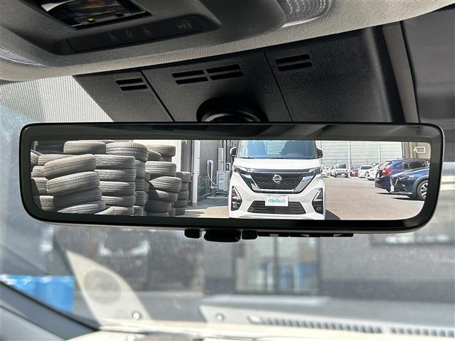 【バックミラー】『バックミラー周辺』の画像になります。写真の内容に関してご不明点、ご質問等がございましたらお気軽にガリバー店舗までお問い合わせください。