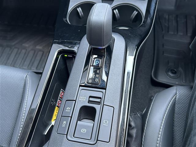 【シフトレバー】『シフトレバー』の画像になります。写真の内容に関してご不明点、ご質問等がございましたらお気軽にガリバー店舗までお問い合わせください。