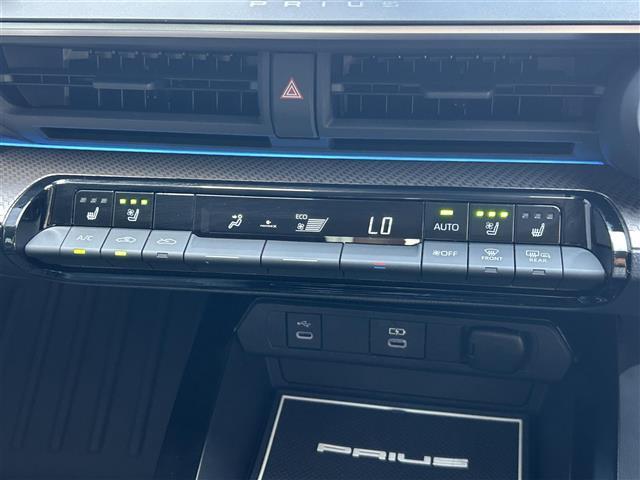 【運転席操作部】『運転席周辺の装備』の画像になります。快適なドライブを楽しむための機能が装備されています！運転席から触れるので使いやすいです！