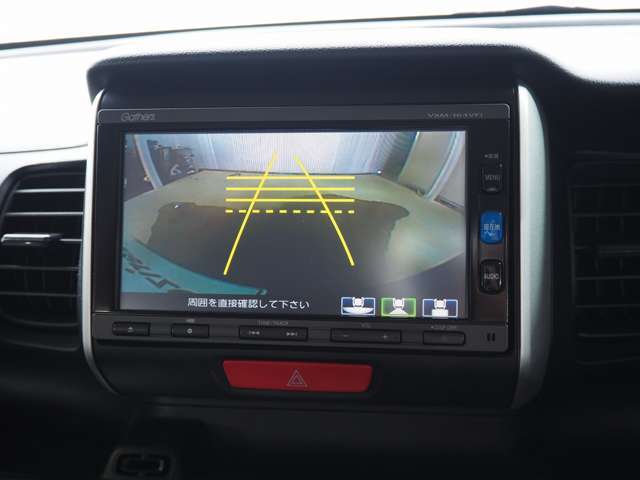 ☆純正メモリーナビ！DVDや地デジの視聴も可能♪バックモニター装備で車庫入れも安心です☆