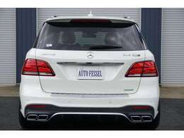 AMG　スタイリング（フロントスポイラー＆リアスカート）　AMGエキゾーストシステム　電動開閉トランク