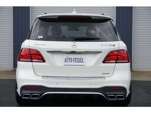 AMG　スタイリング（フロントスポイラー＆リアスカート）　AMGエキゾーストシステム　電動開閉トランク