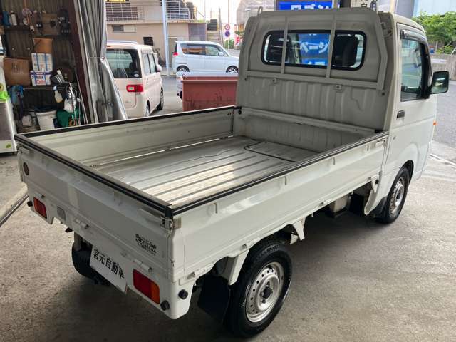 ショートホイールベース車です。足元が広く、小回りがききます。